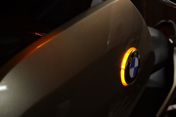 C650GT C600Sport BMW roundel badge LED lights